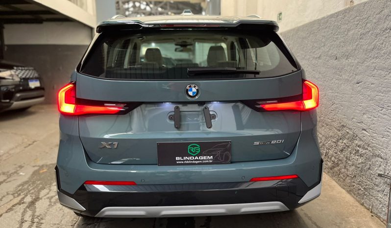 BMW X1 2.0 16V Turbo Gasolina Sdrive201 X-Line Steptronic automática 4 portas 2023/2023 | Blindado Nível III A full