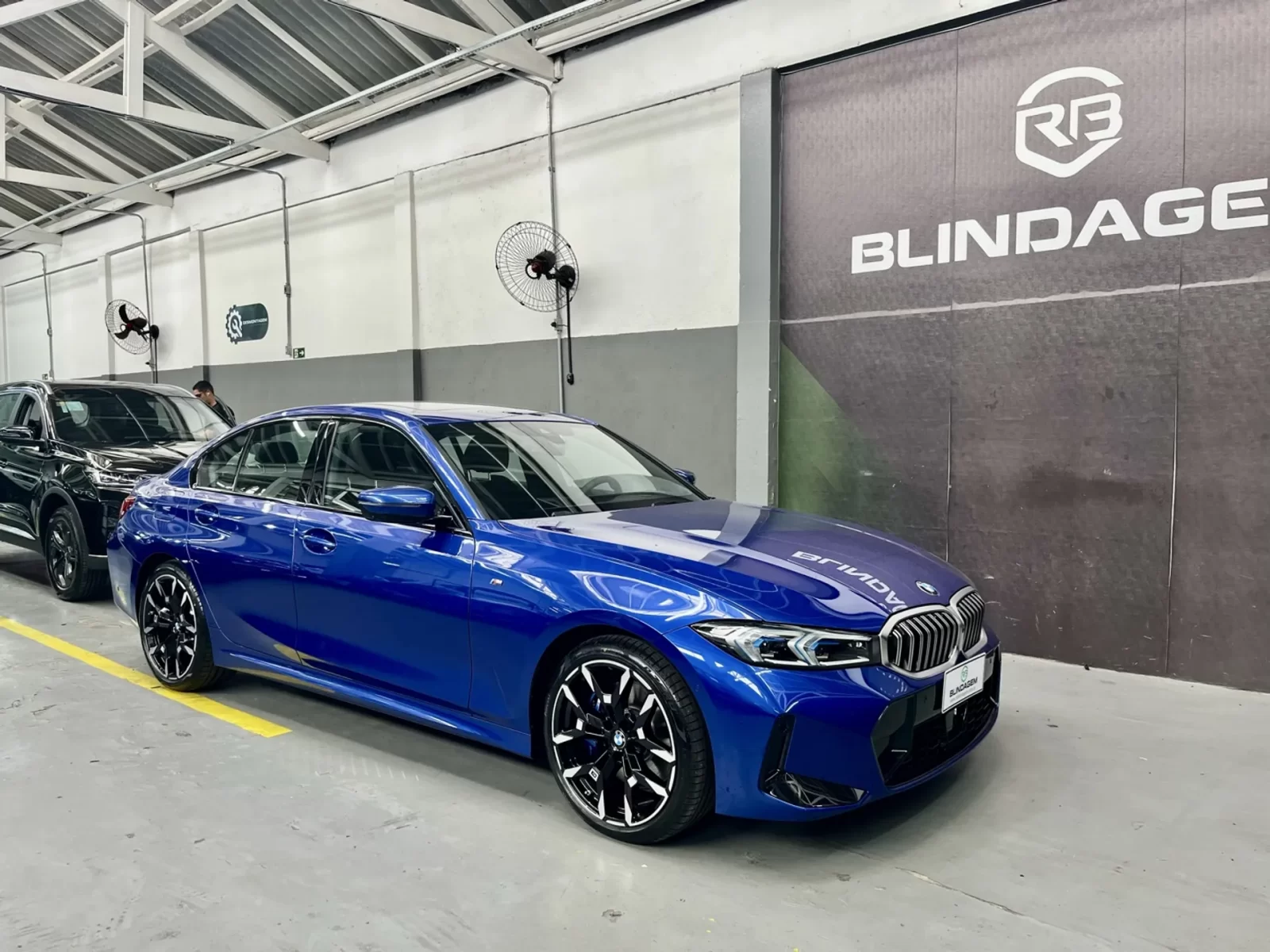 bmw-320i-2-0-16v-turbo-flex-m-sport-automatico-02