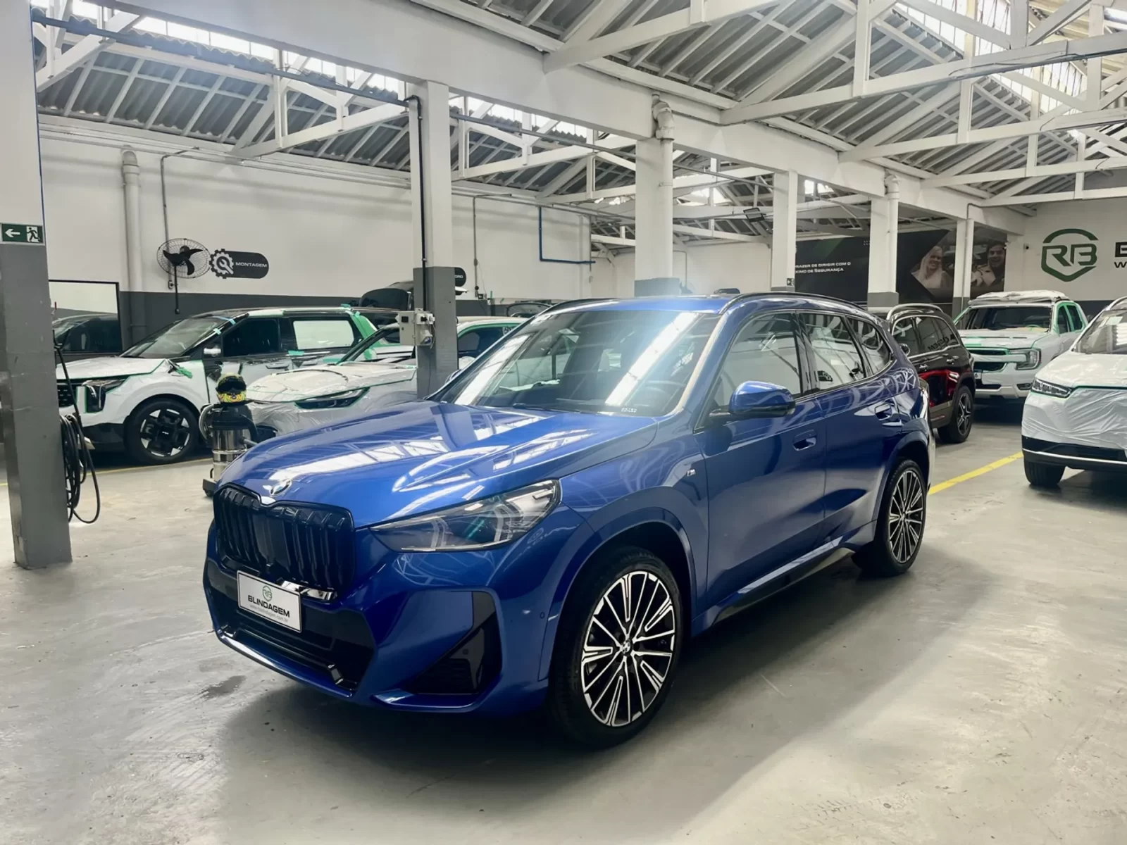 bmw-x1-2-0-16v-turbo-gasolina-sdrive20i-m-sport-steptronic-02