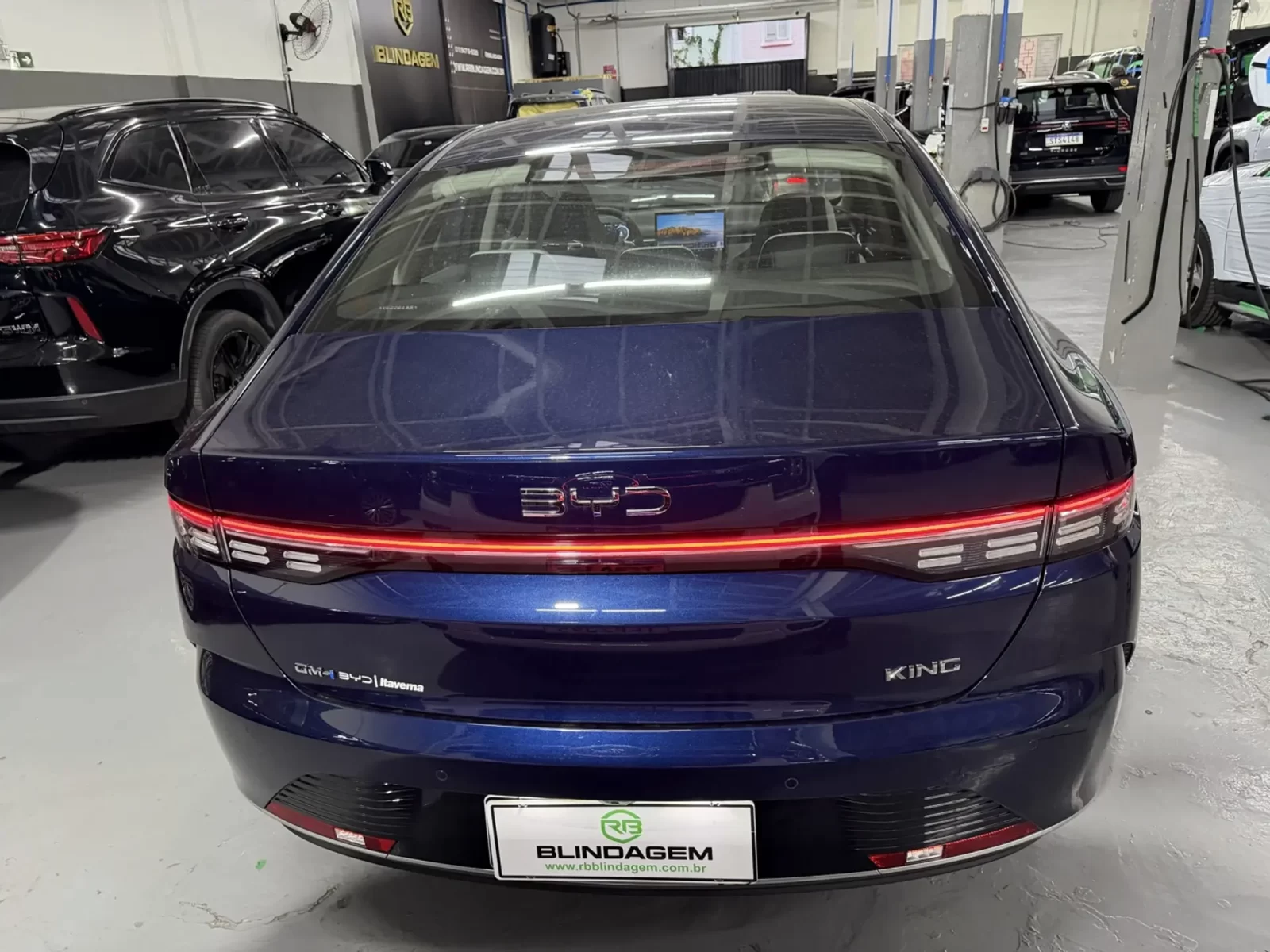 byd-king-1-5-dmi-phev-gs-automatico-07