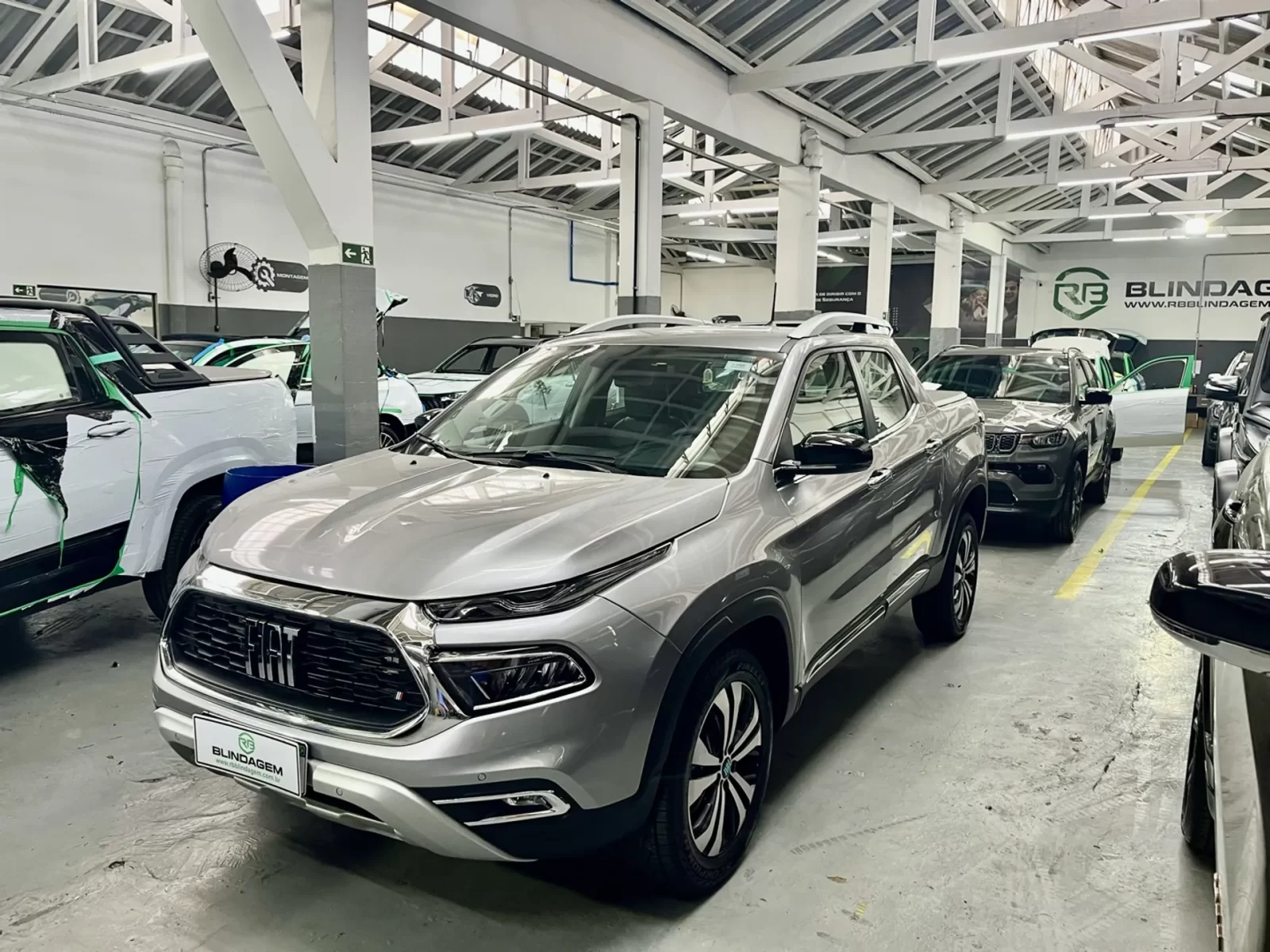 fiat-toro-22-turbo-diesel-volcano-4wd-at9-4-portas-2025-07