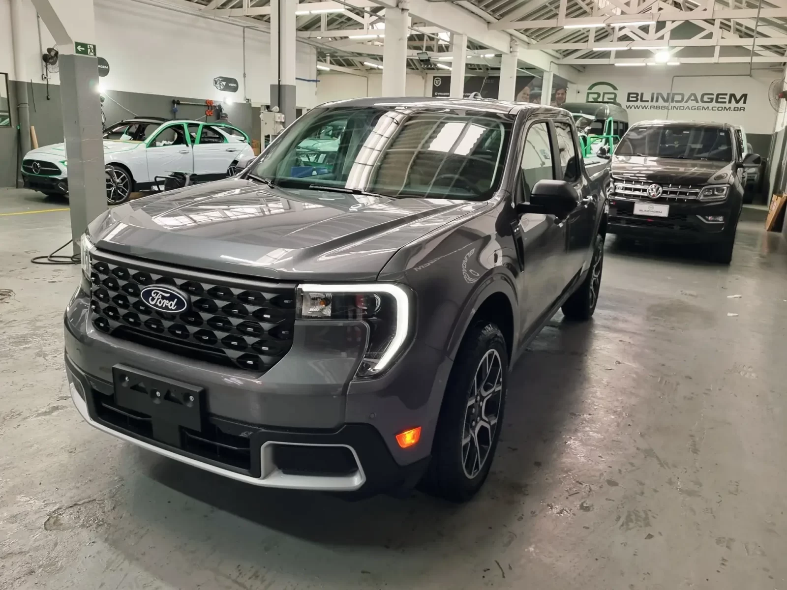 ford-maverick-2-5-hybrid-lariat-ecvt-03