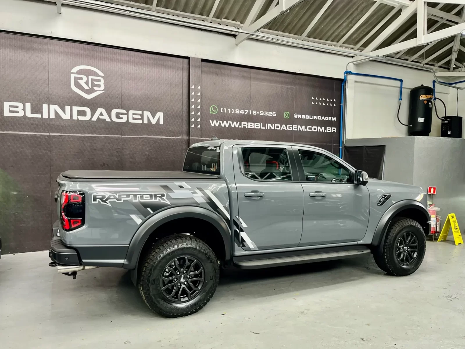 ford-ranger-3-0-v6-turbo-gasolina-raptor-4x4-automatico-05