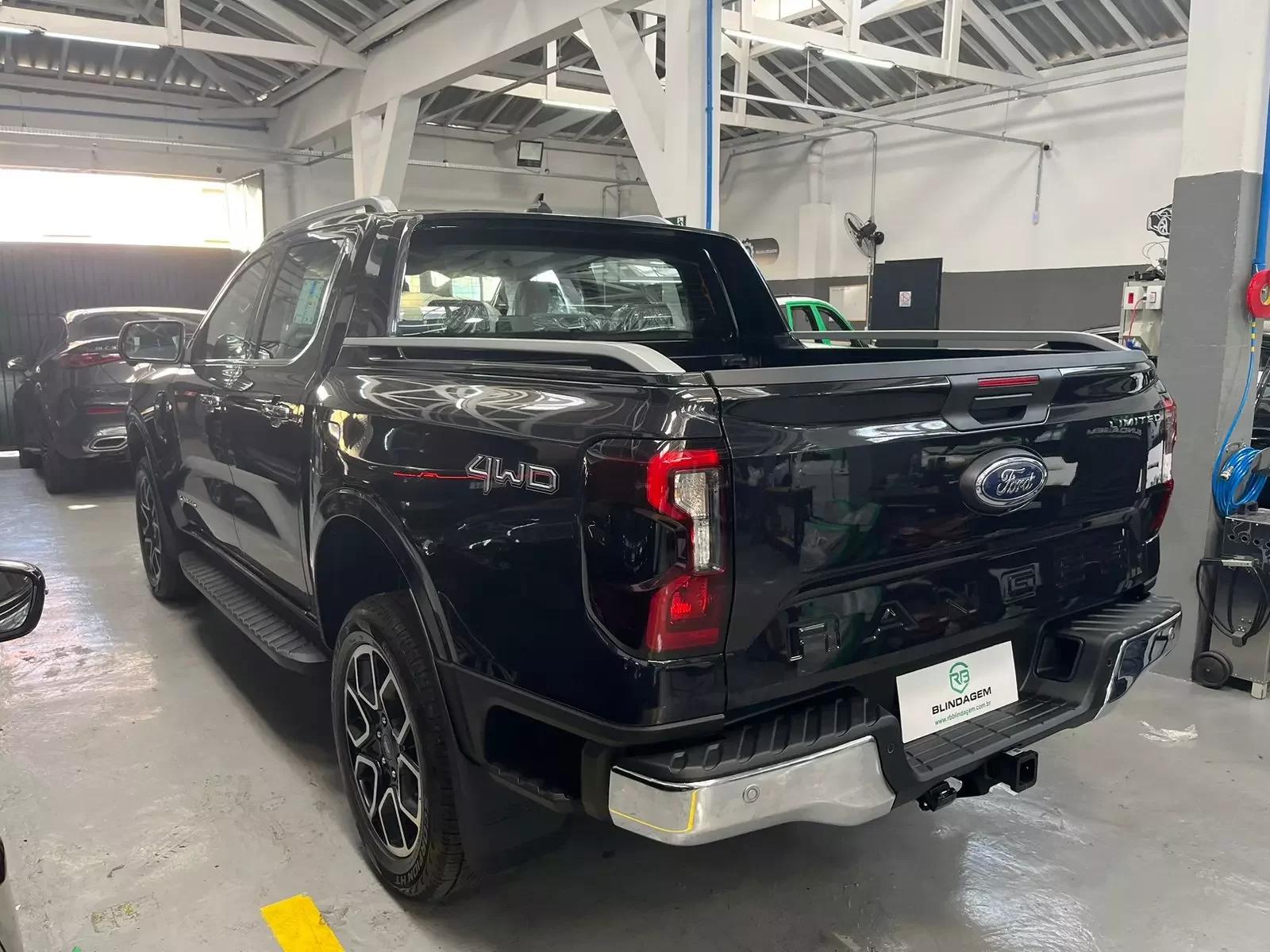 ford-ranger-30-v6-turbo-diesel-cd-limited-4x4-automatico-4-portas-2024-2025-06