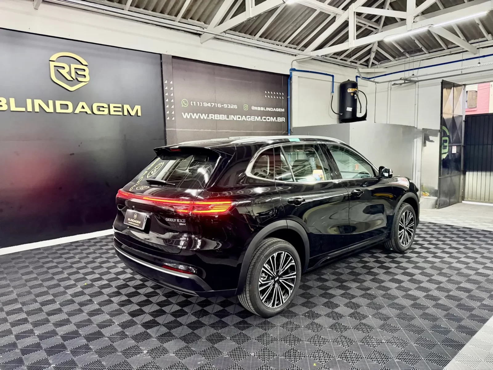 geely-ex5-emi-1-5-phev-max-edht-03