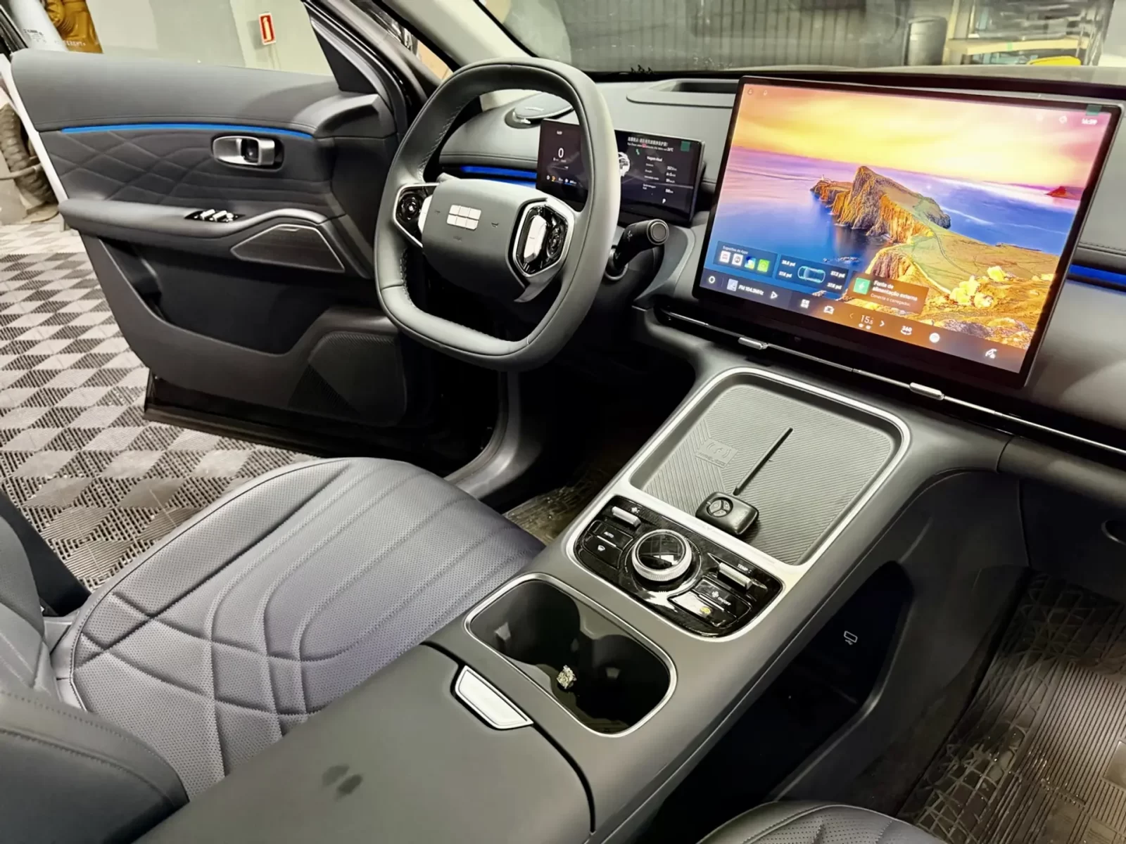 geely-ex5-emi-1-5-phev-max-edht-07