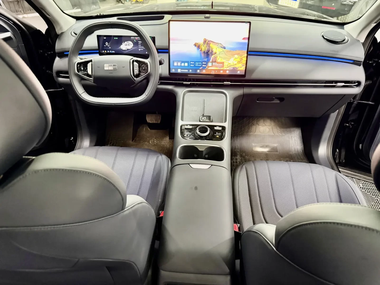 geely-ex5-emi-1-5-phev-max-edht-08