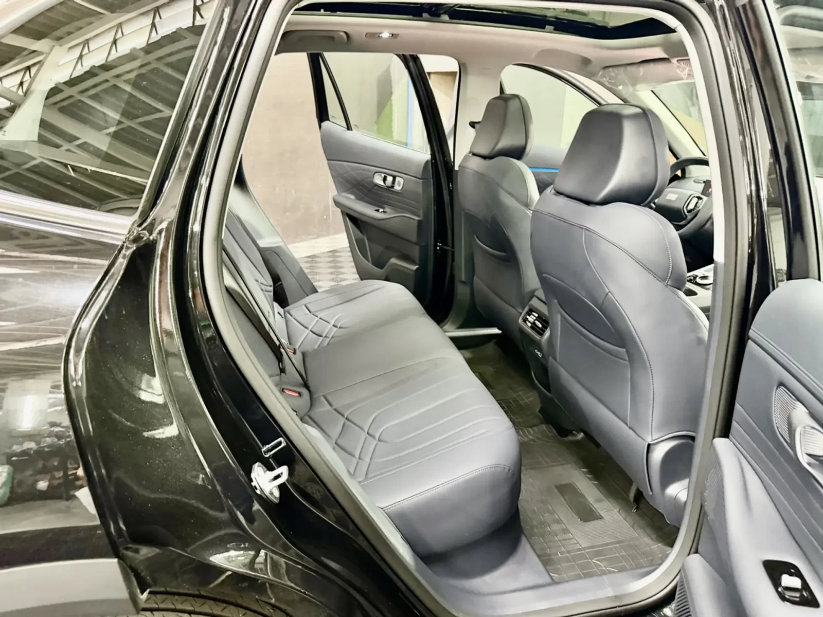 geely-ex5-emi-1-5-phev-max-edht-09