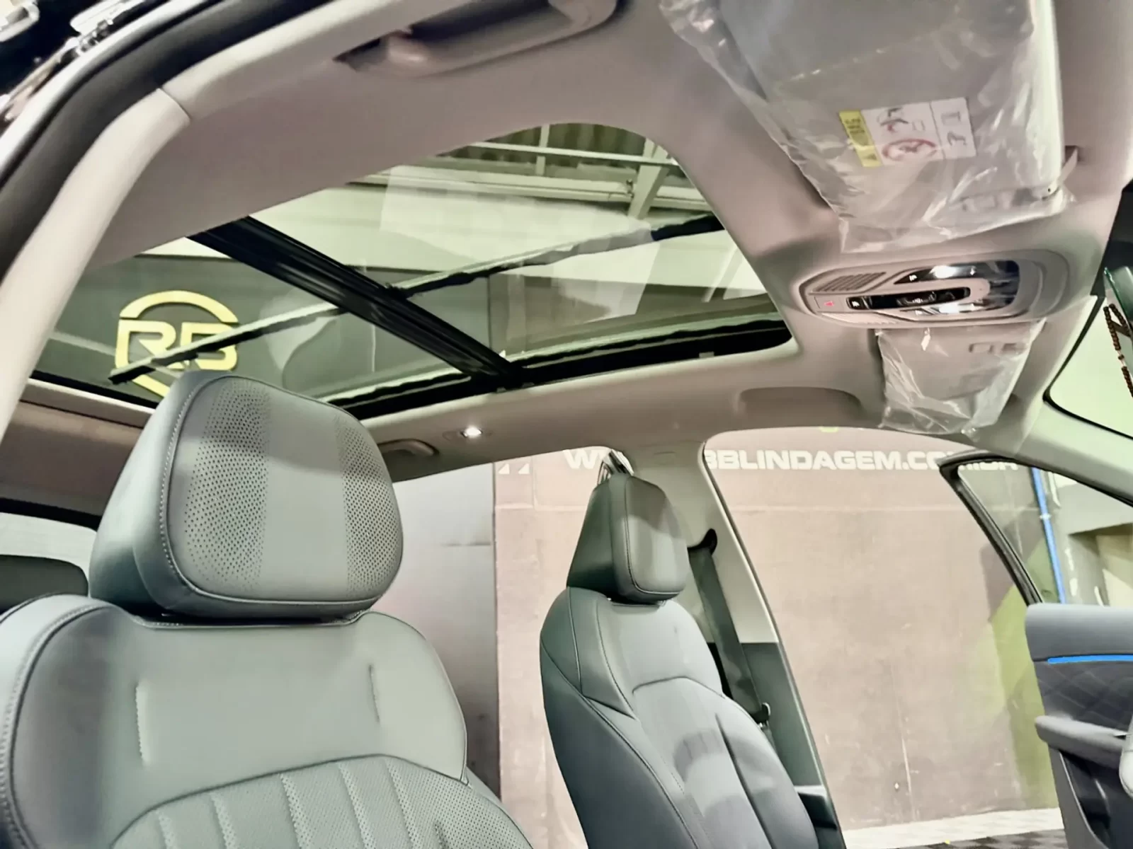 geely-ex5-emi-1-5-phev-max-edht-10