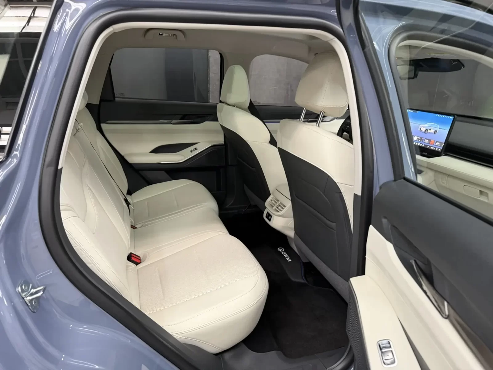 gwm-haval-h6-1-5-phev35-awd-etraction-12