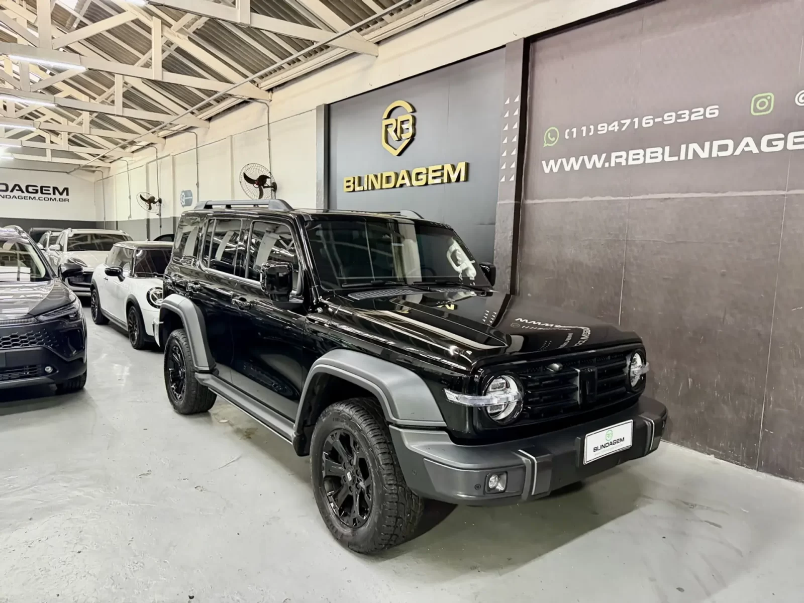gwm-tank-300-2-0-hi4t-phev-4x4-9hat-01