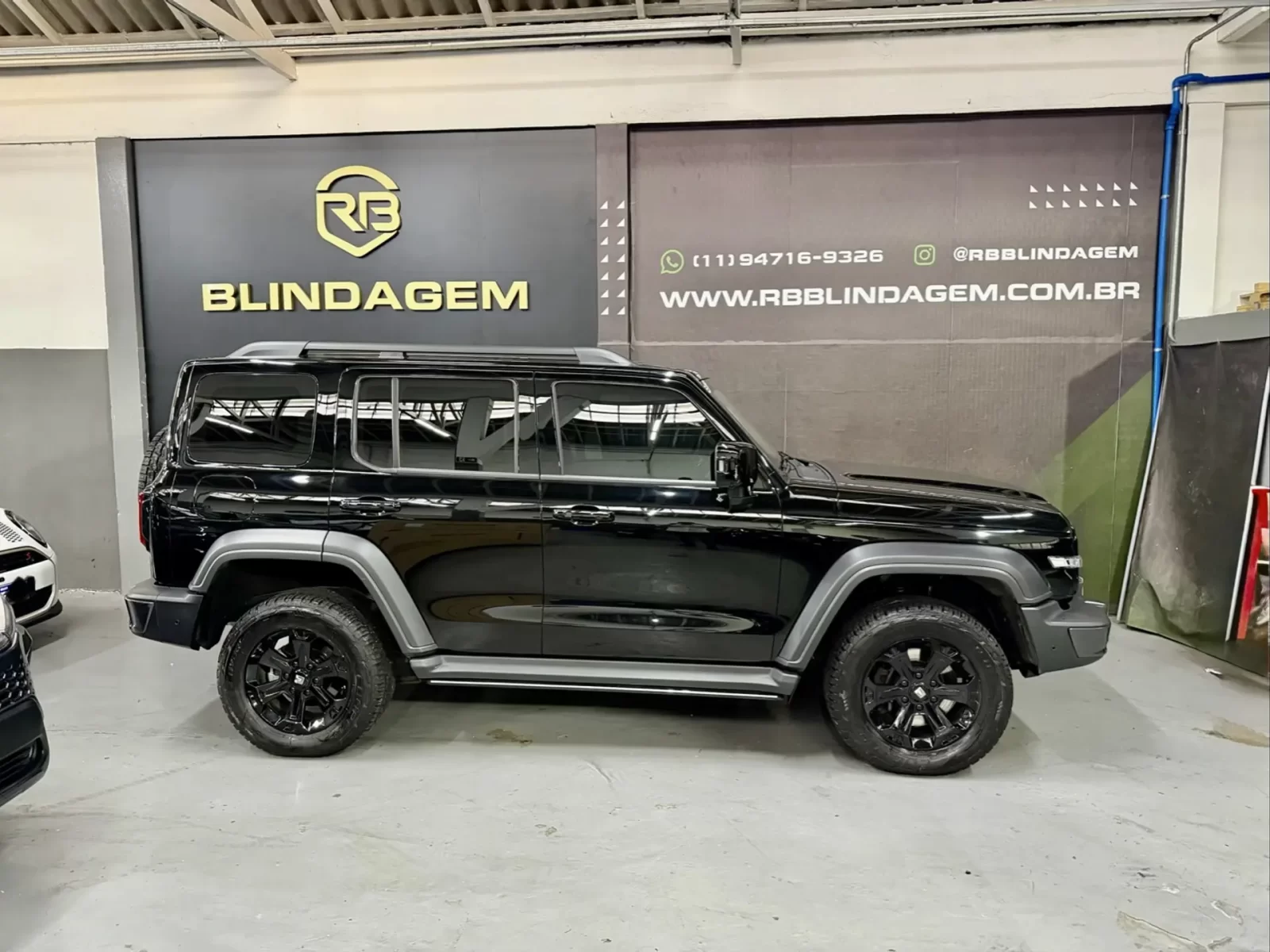 gwm-tank-300-2-0-hi4t-phev-4x4-9hat-02