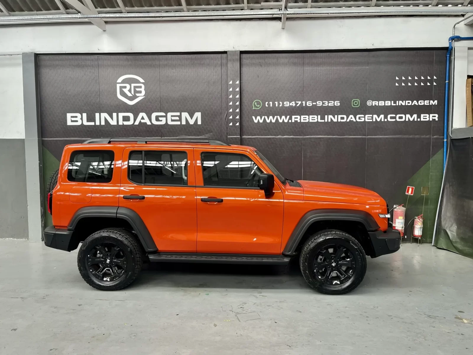 gwm-tank-300-2-0-hi4t-phev-4x4-9hat-04