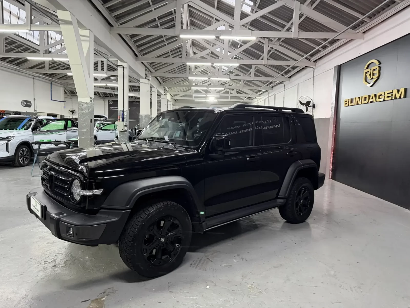 gwm-tank-300-2-0-hi4t-phev-4x4-9hat-04