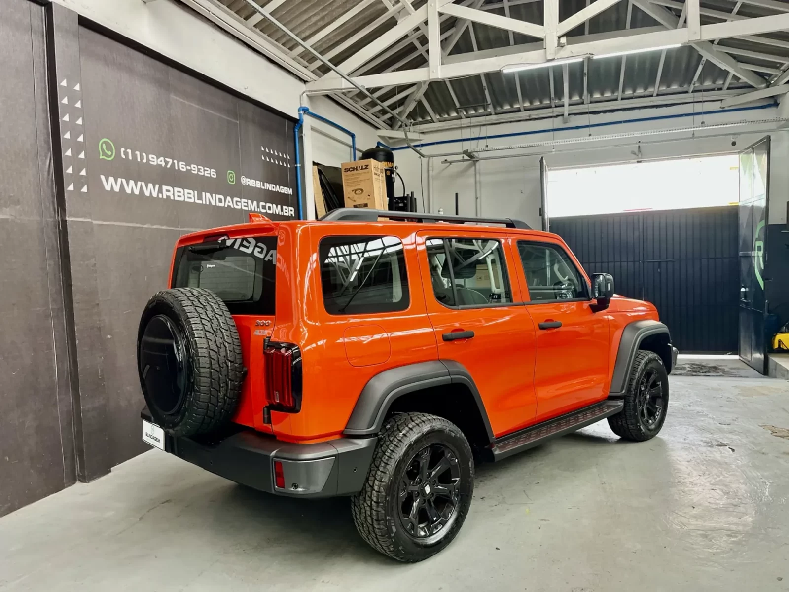 gwm-tank-300-2-0-hi4t-phev-4x4-9hat-06