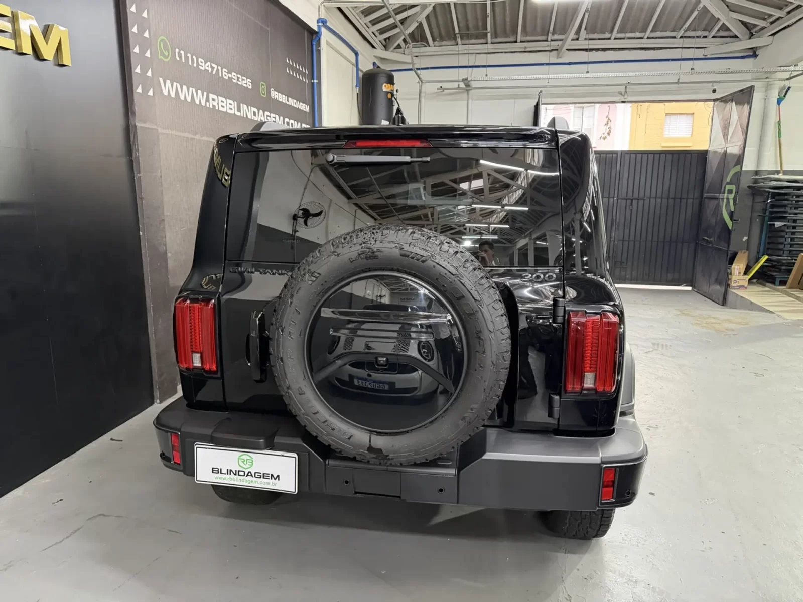 gwm-tank-300-2-0-hi4t-phev-4x4-9hat-07