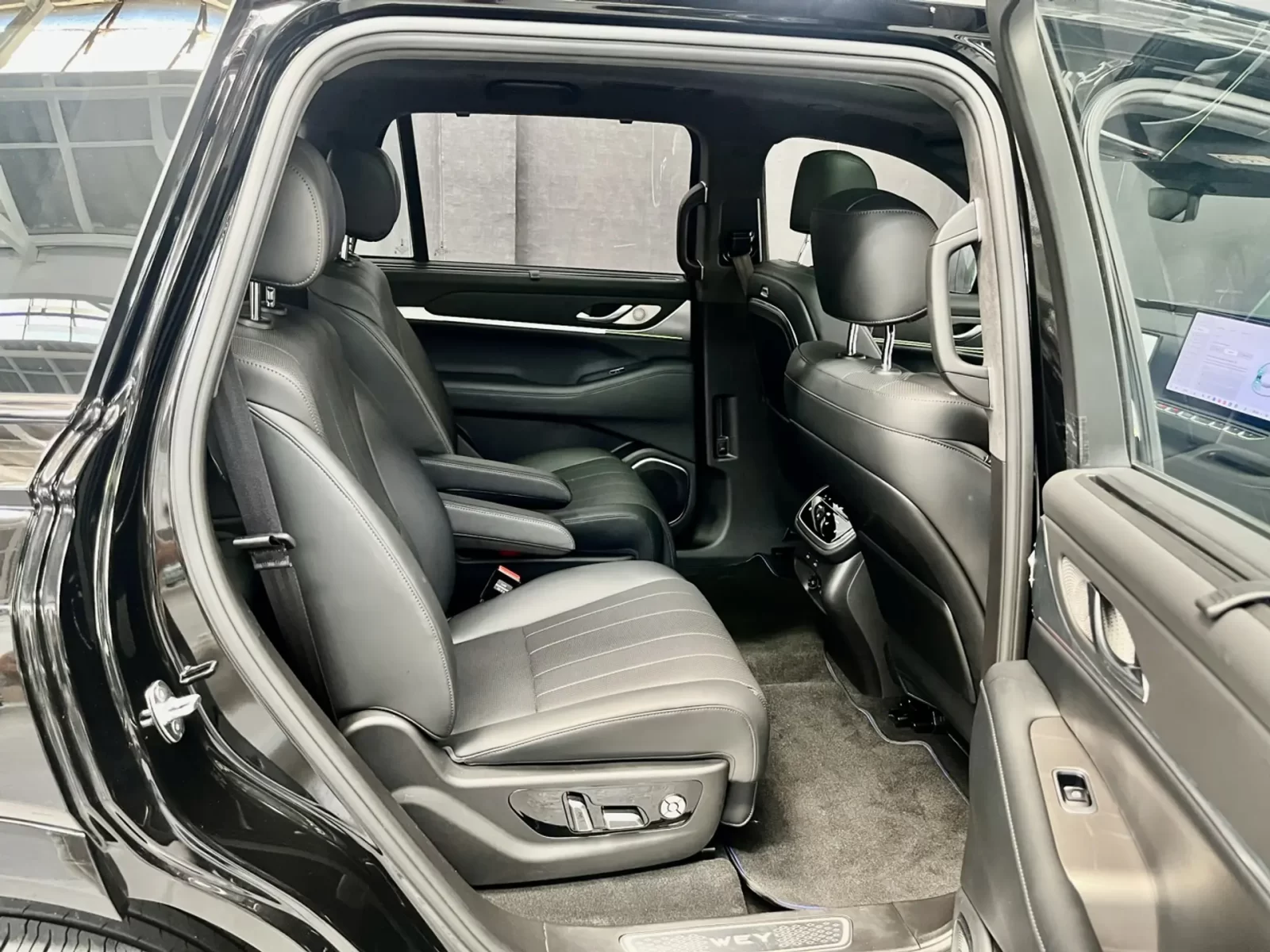 gwm-wey-07-1-5-turbo-phev-awd-dht-10