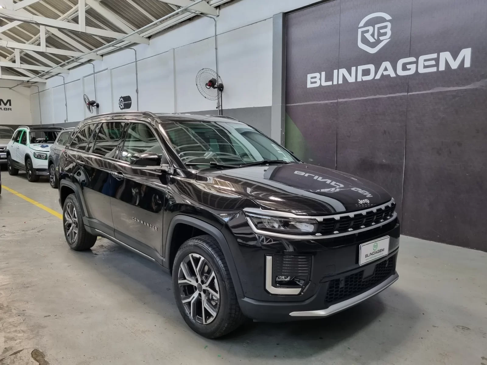 jeep-commander-1-3-t270-turbo-flex-limited-at6-01