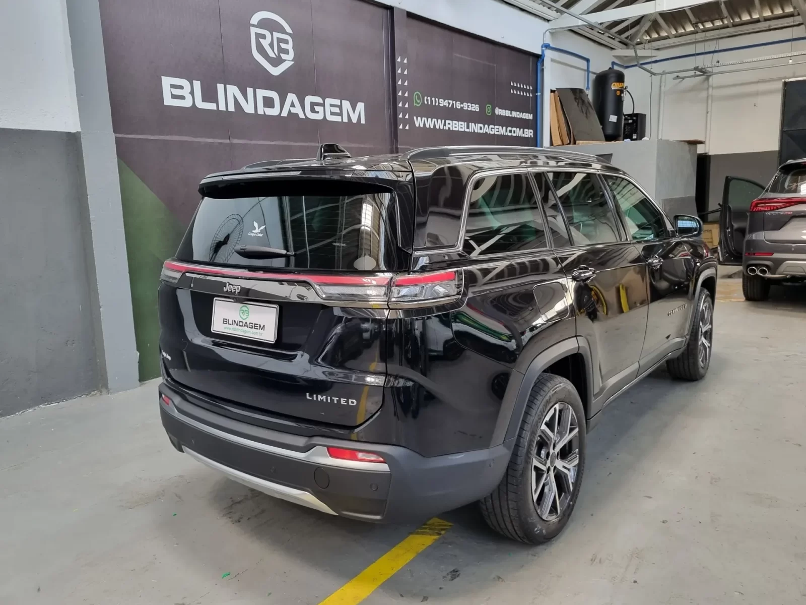 jeep-commander-1-3-t270-turbo-flex-limited-at6-05