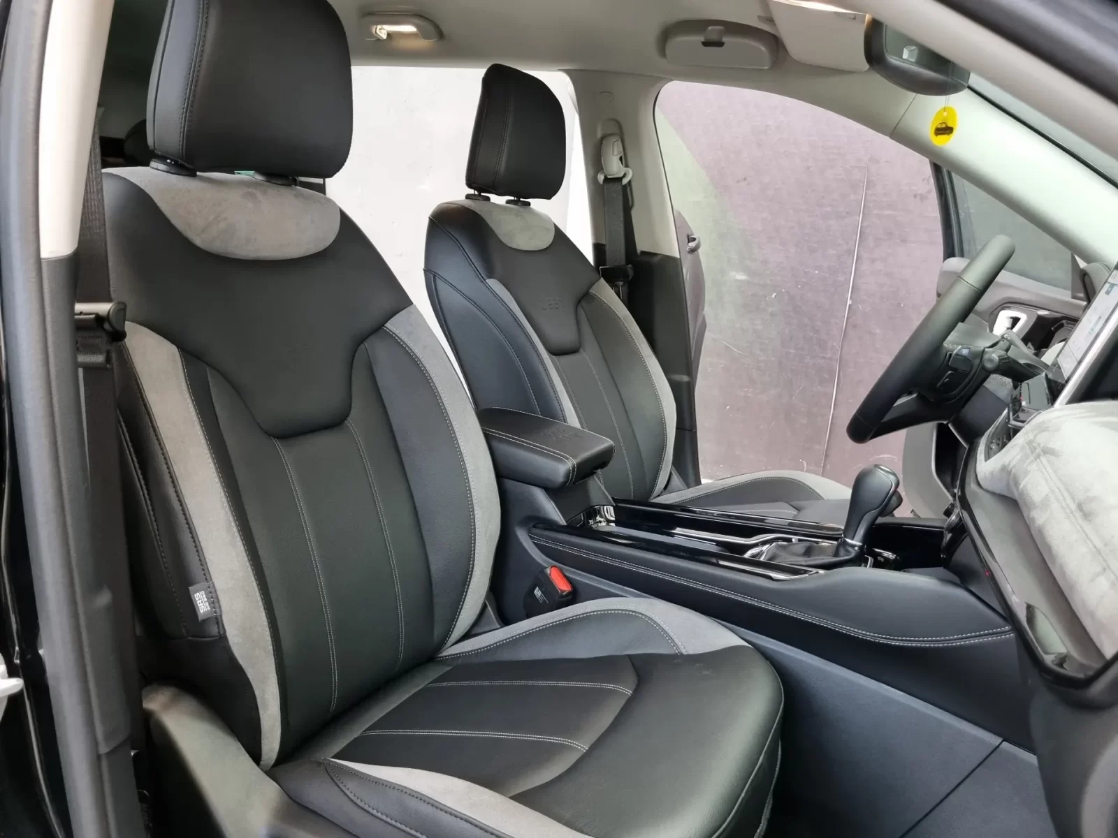 jeep-commander-1-3-t270-turbo-flex-limited-at6-12