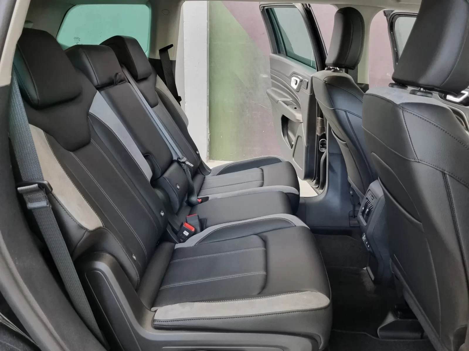 jeep-commander-1-3-t270-turbo-flex-limited-at6-13