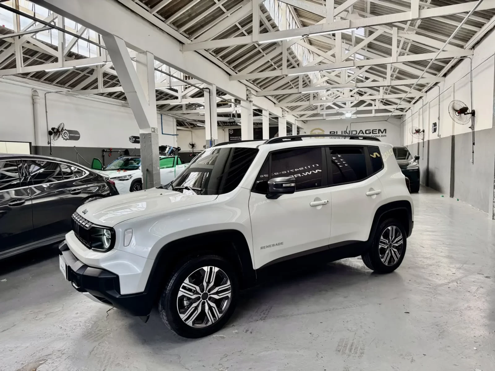 jeep-renegade-1-3-t270-turbo-mhev-longitude-at6-03