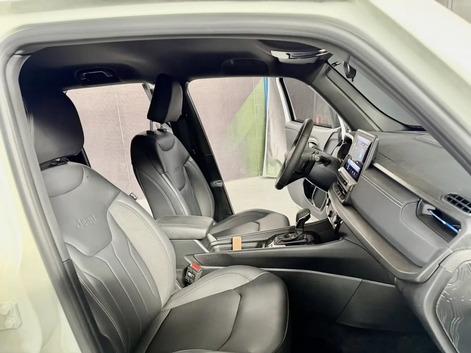 jeep-renegade-1-3-t270-turbo-mhev-longitude-at6-10