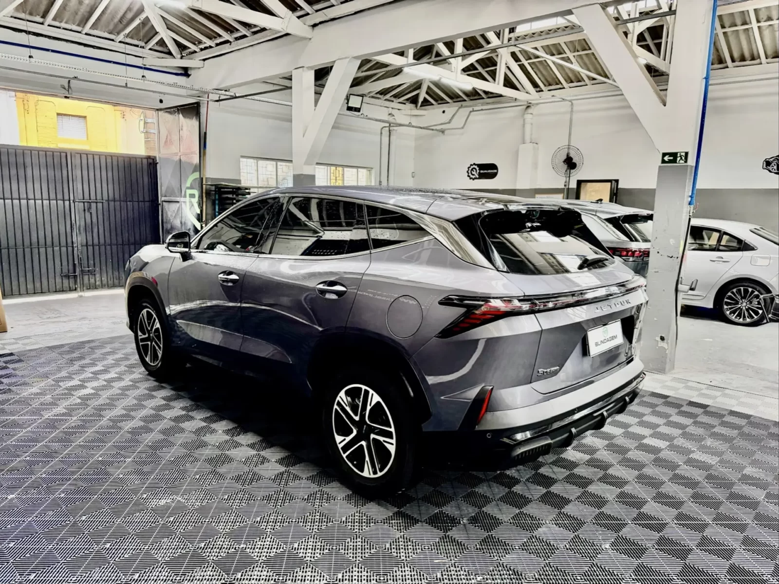 jetour-s06-1-5-tgdi-phev-advance-dht-04