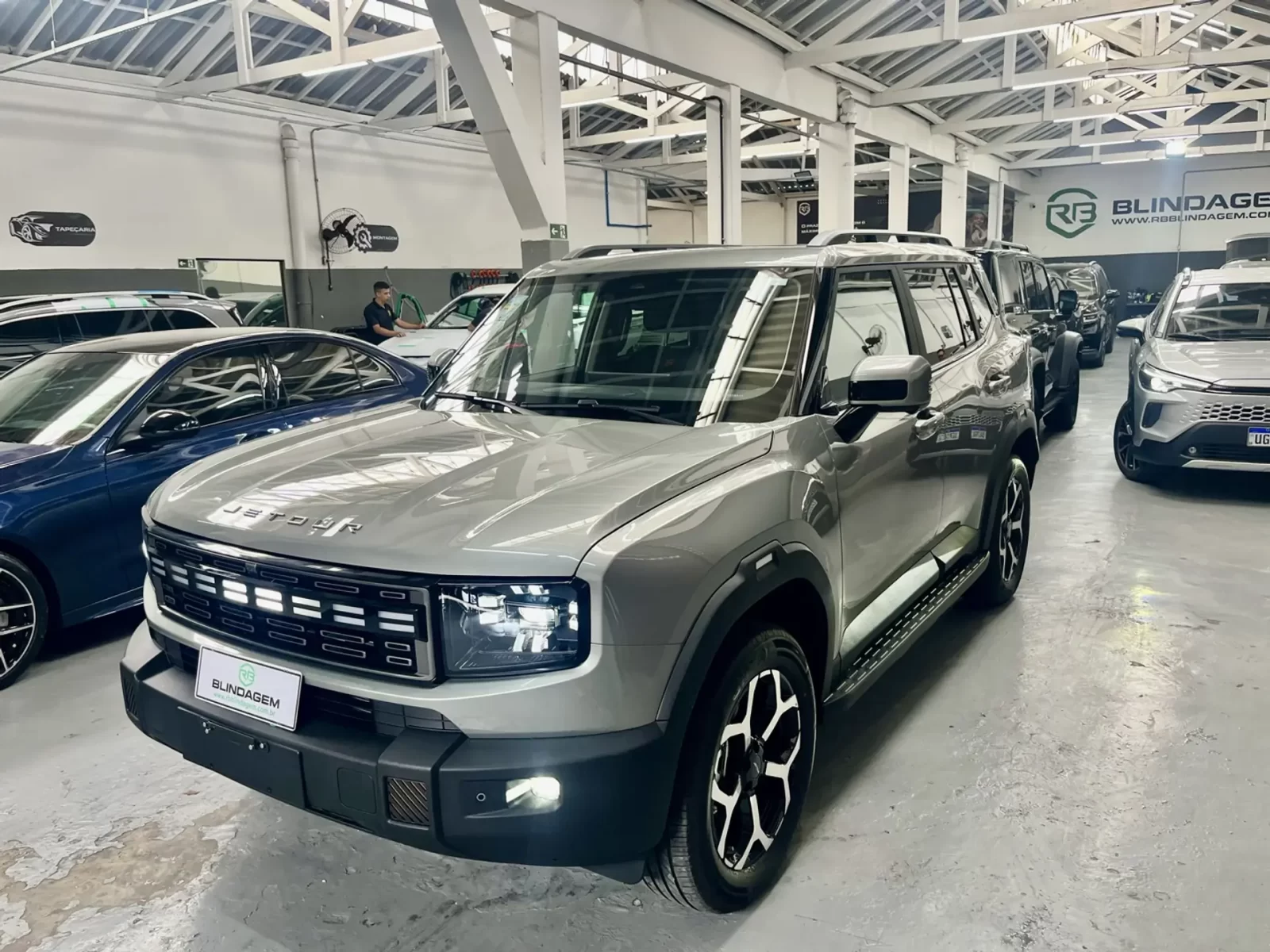 jetour-t1-1-5-tgdi-phev-premium-dht-03