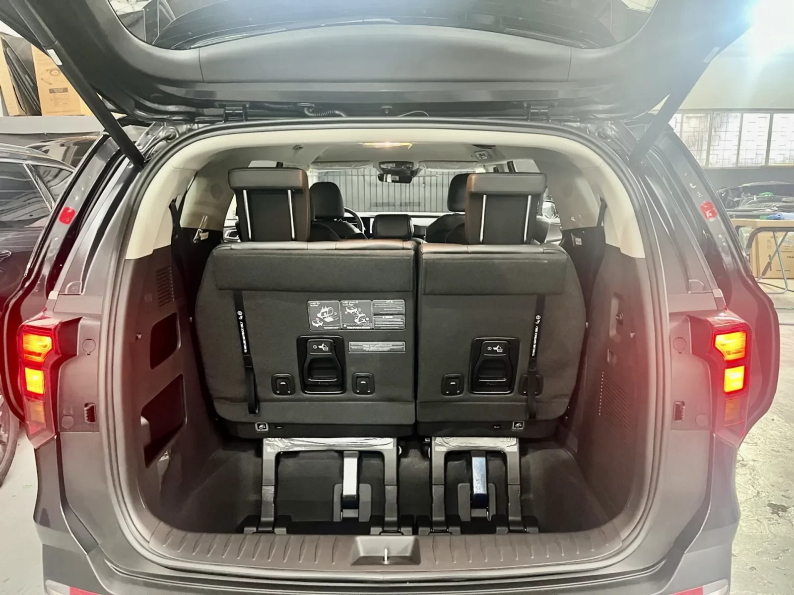 kia-carnival-3-5-v6-gasolina-ex-automatico-15