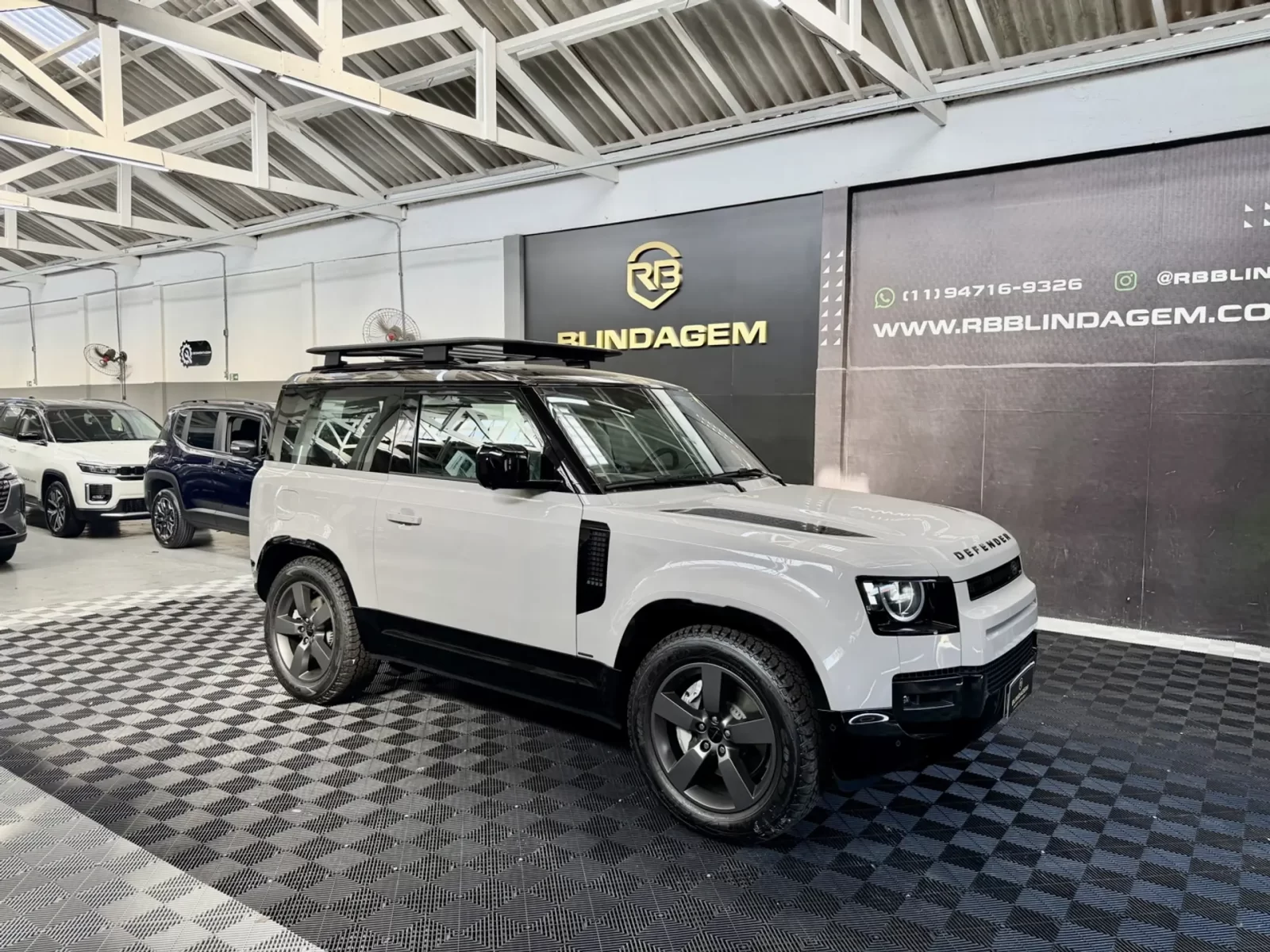 land-rover-defender-3-0-d350-turbo-diesel-mhev-90-xdynamic-hse-awd-automatico-02