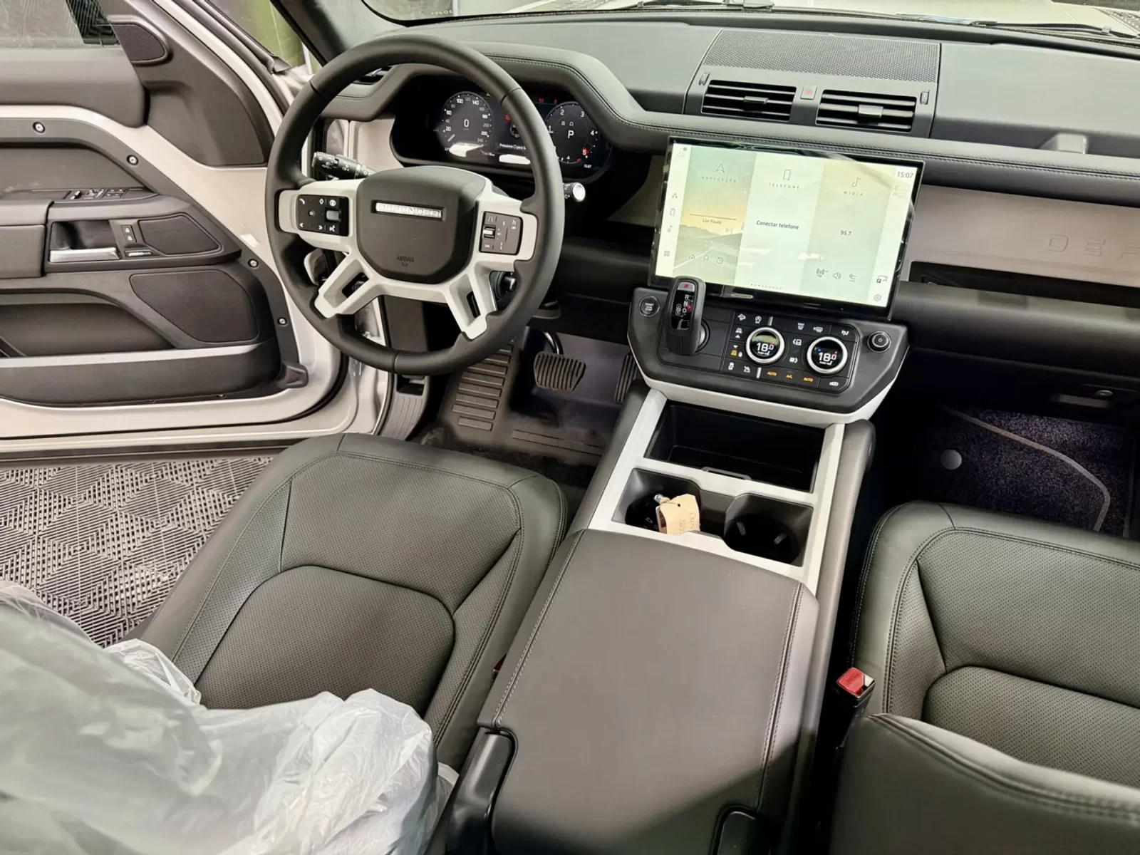 land-rover-defender-3-0-d350-turbo-diesel-mhev-90-xdynamic-hse-awd-automatico-10