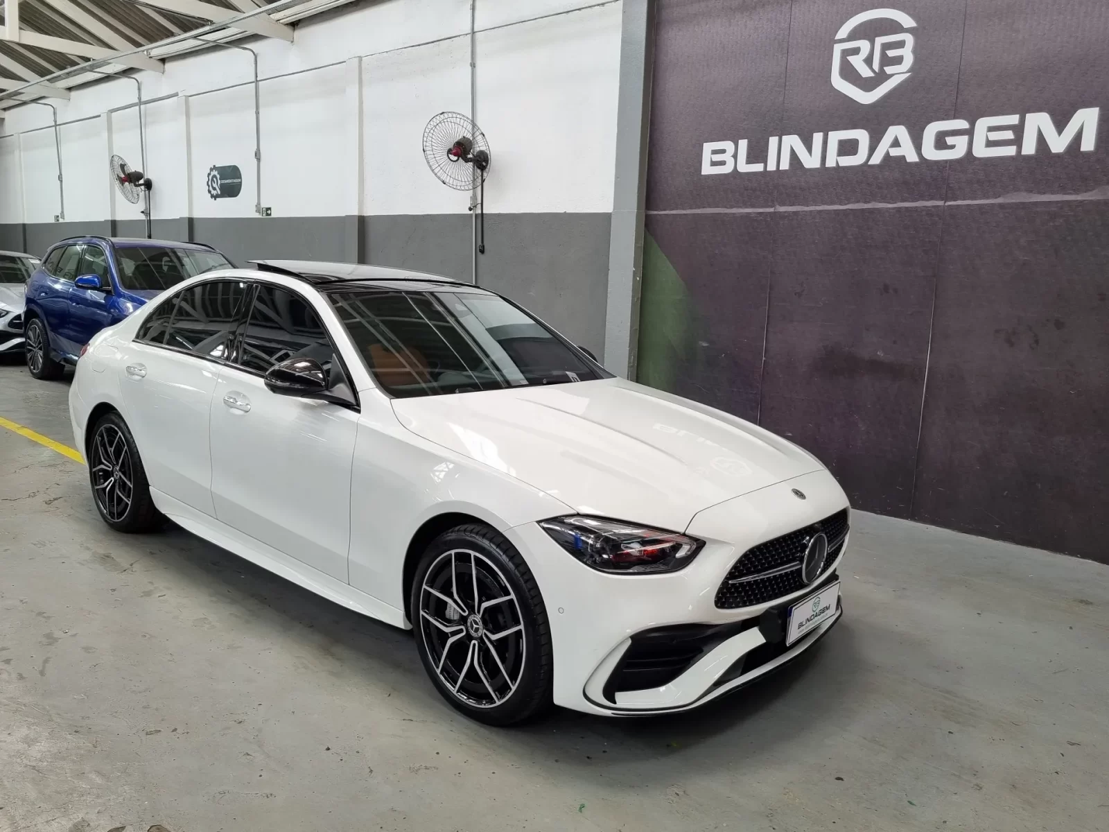 mercedesbenz-c-300-2-0-eq-boost-hibrido-amg-line-9gtronic-01webp