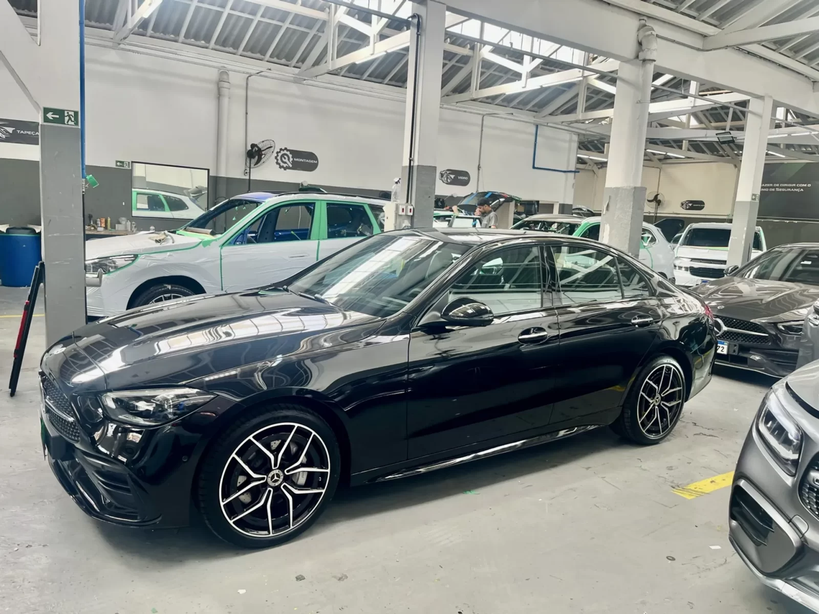 mercedesbenz-c-300-2-0-eq-boost-hibrido-amg-line-9gtronic-02
