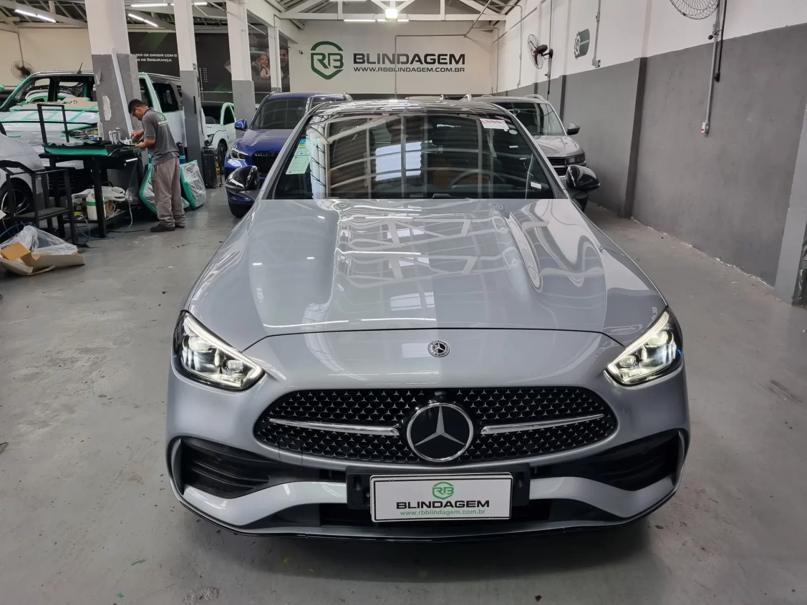 mercedesbenz-c-300-2-0-eq-boost-hibrido-amg-line-9gtronic-02