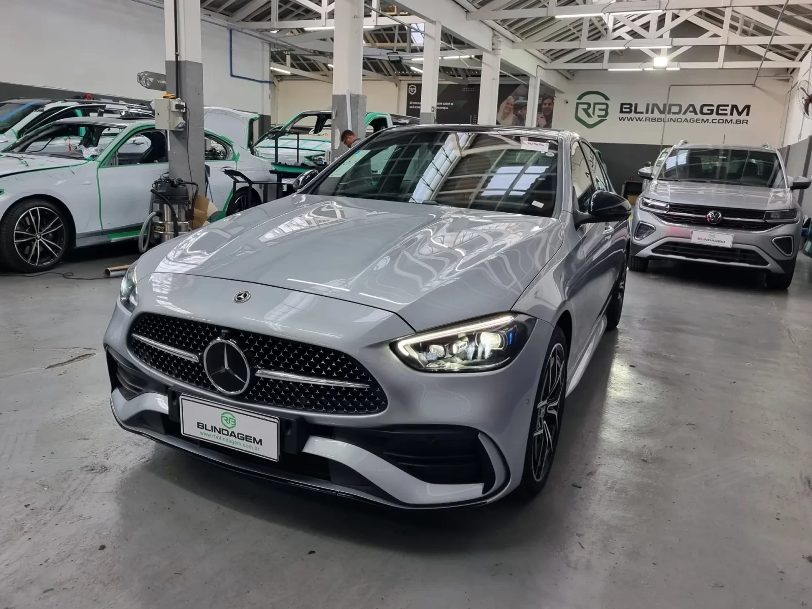 mercedesbenz-c-300-2-0-eq-boost-hibrido-amg-line-9gtronic-03