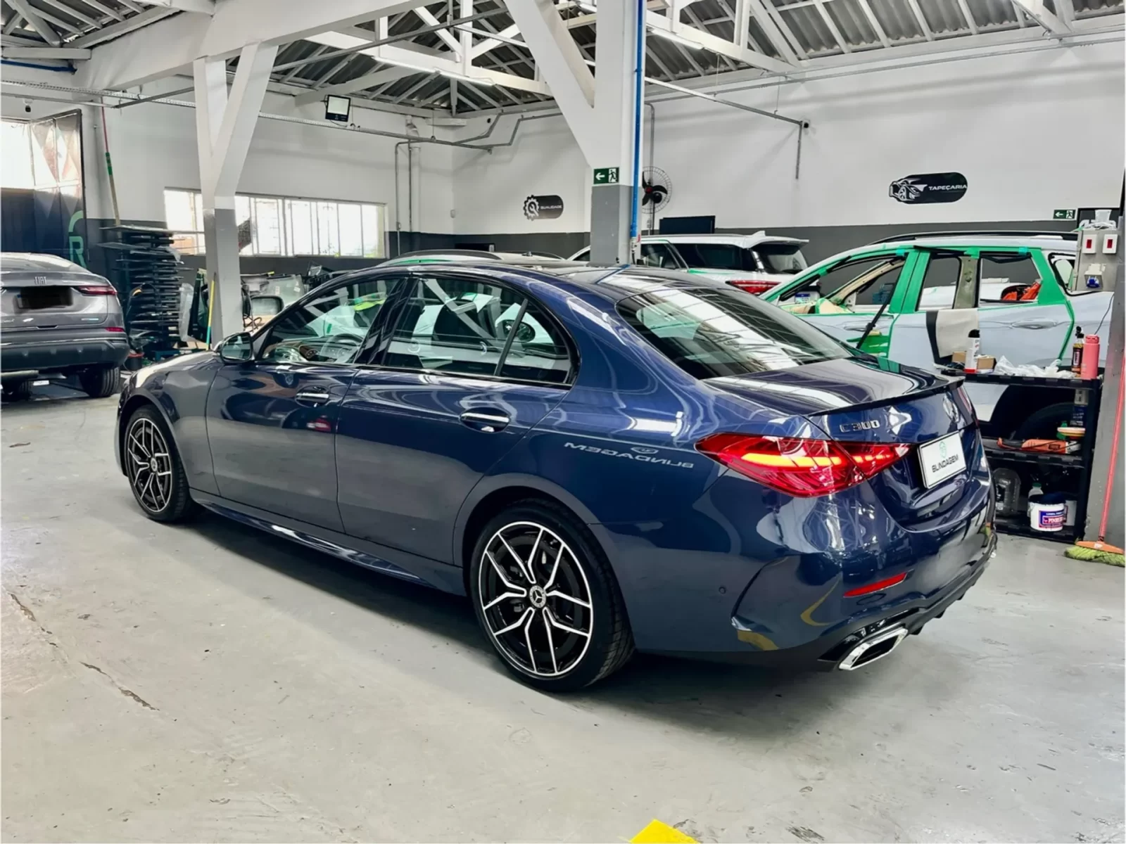 mercedesbenz-c-300-2-0-eq-boost-hibrido-amg-line-9gtronic-05