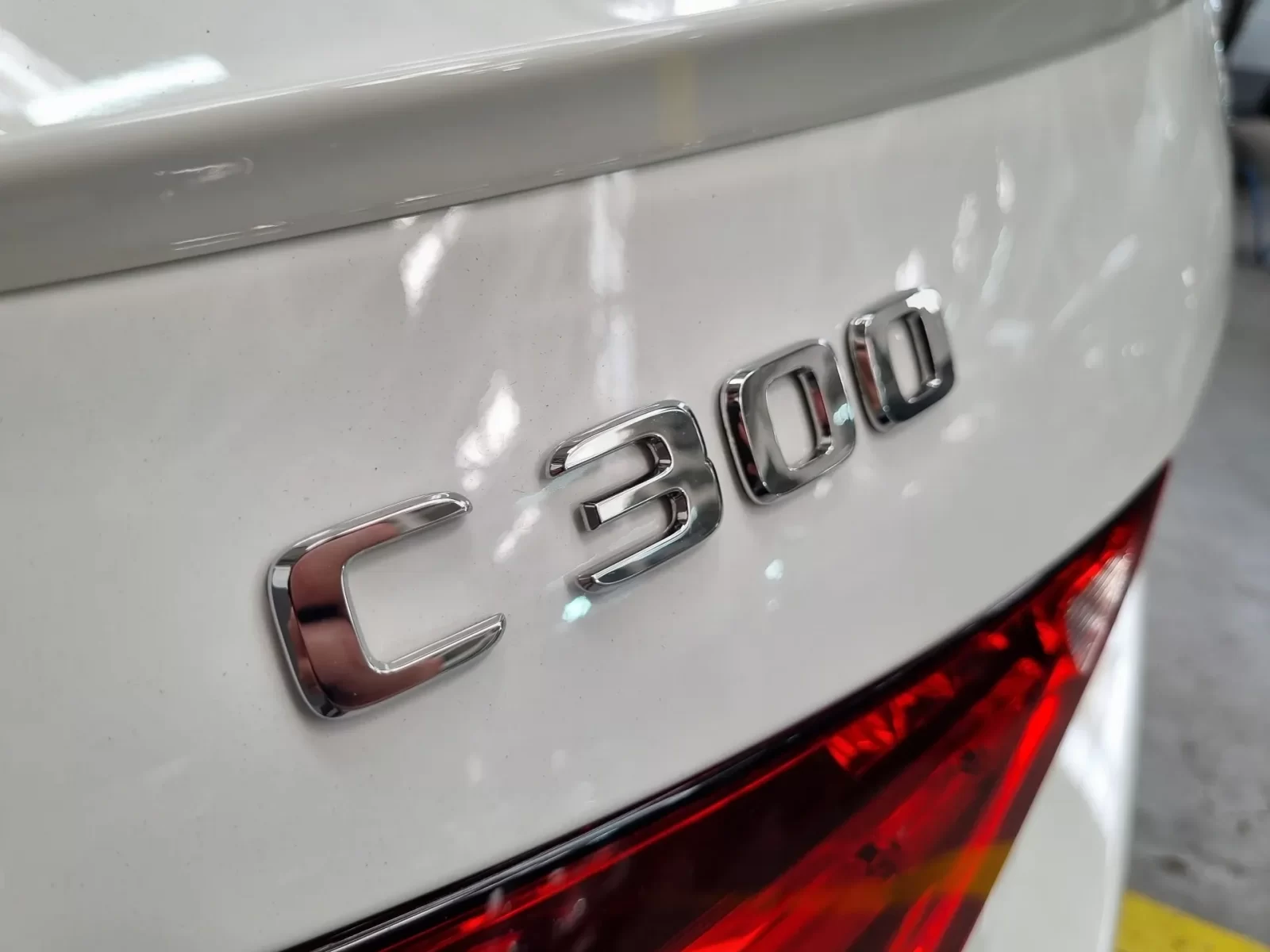 mercedesbenz-c-300-2-0-eq-boost-hibrido-amg-line-9gtronic-06webp