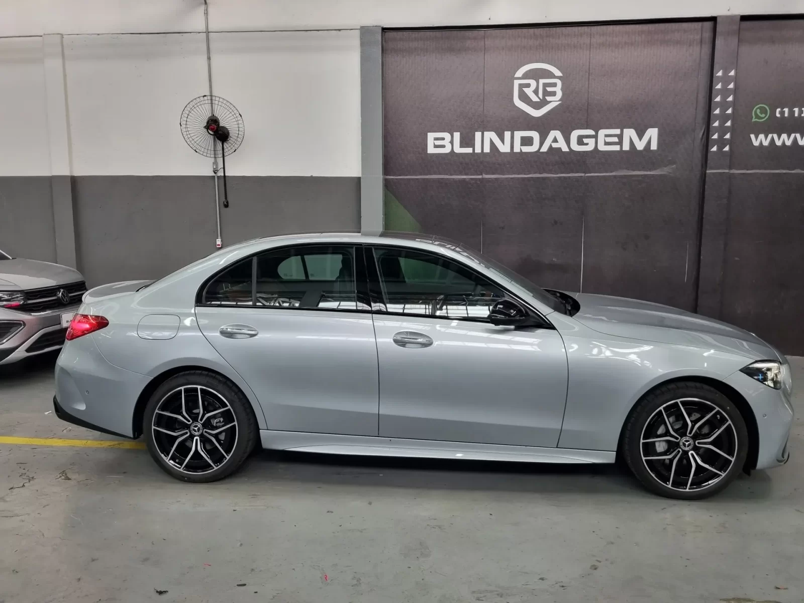 mercedesbenz-c-300-2-0-eq-boost-hibrido-amg-line-9gtronic-07
