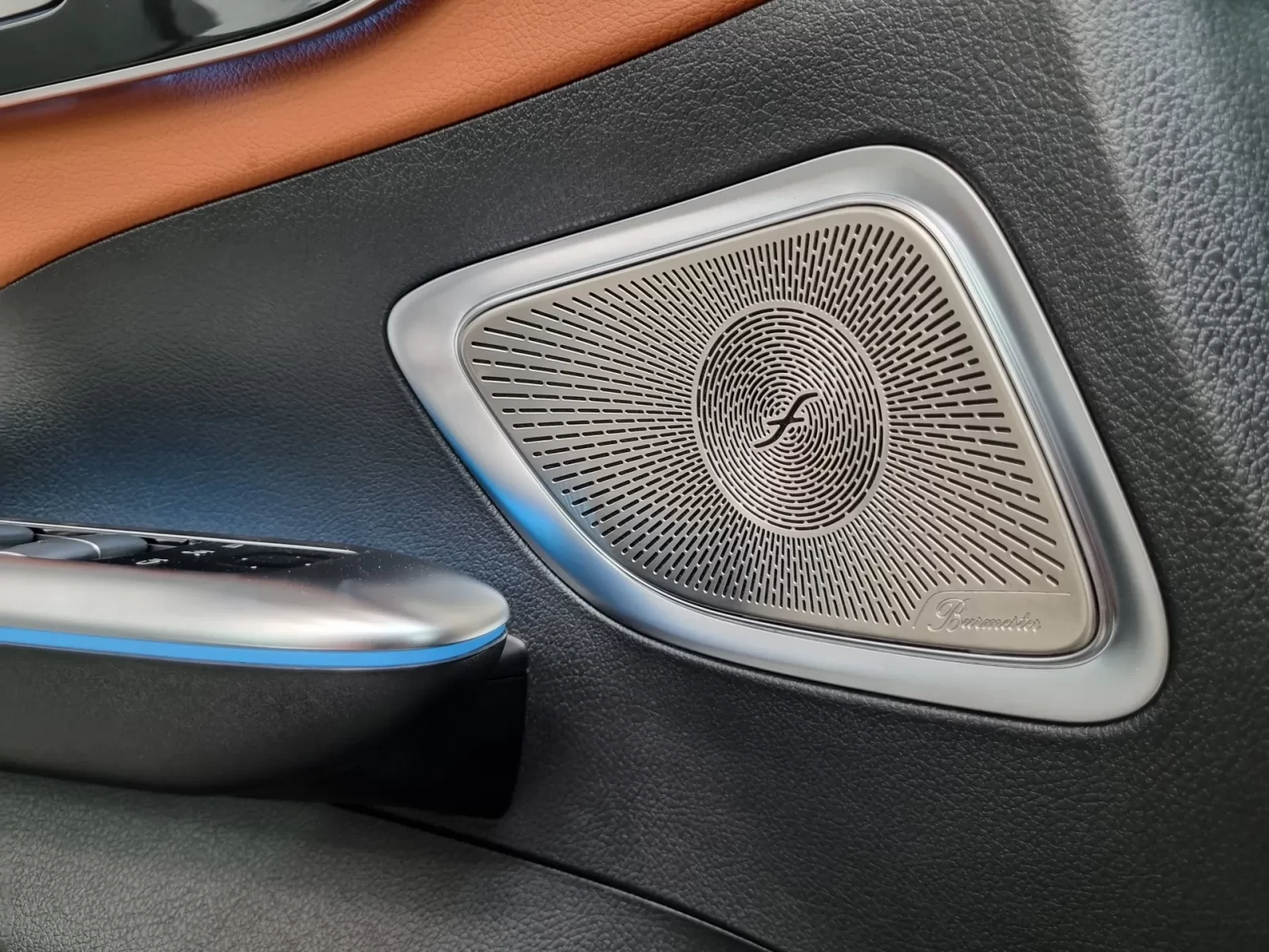 mercedesbenz-c-300-2-0-eq-boost-hibrido-amg-line-9gtronic-11webp