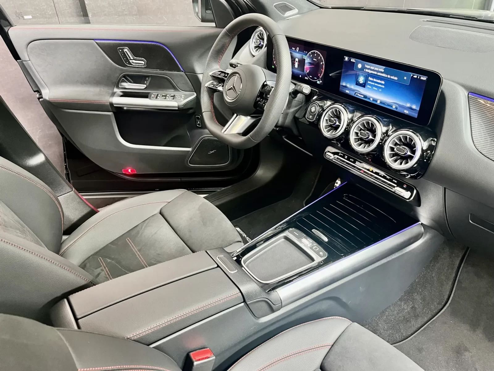 mercedesbenz-gla-200-1-3-mhev-amg-line-7gdct-wmimagem00300593329