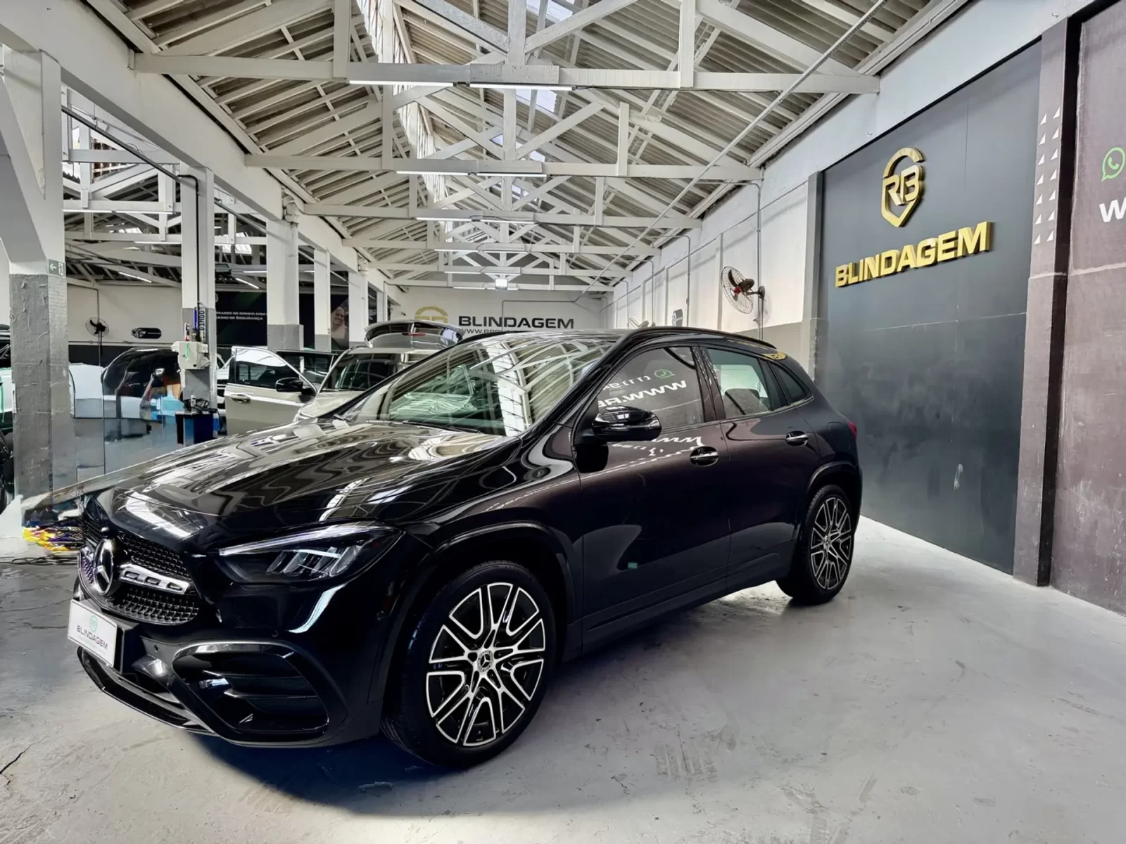 mercedesbenz-gla-200-1-3-mhev-night-edition-7gdct-03