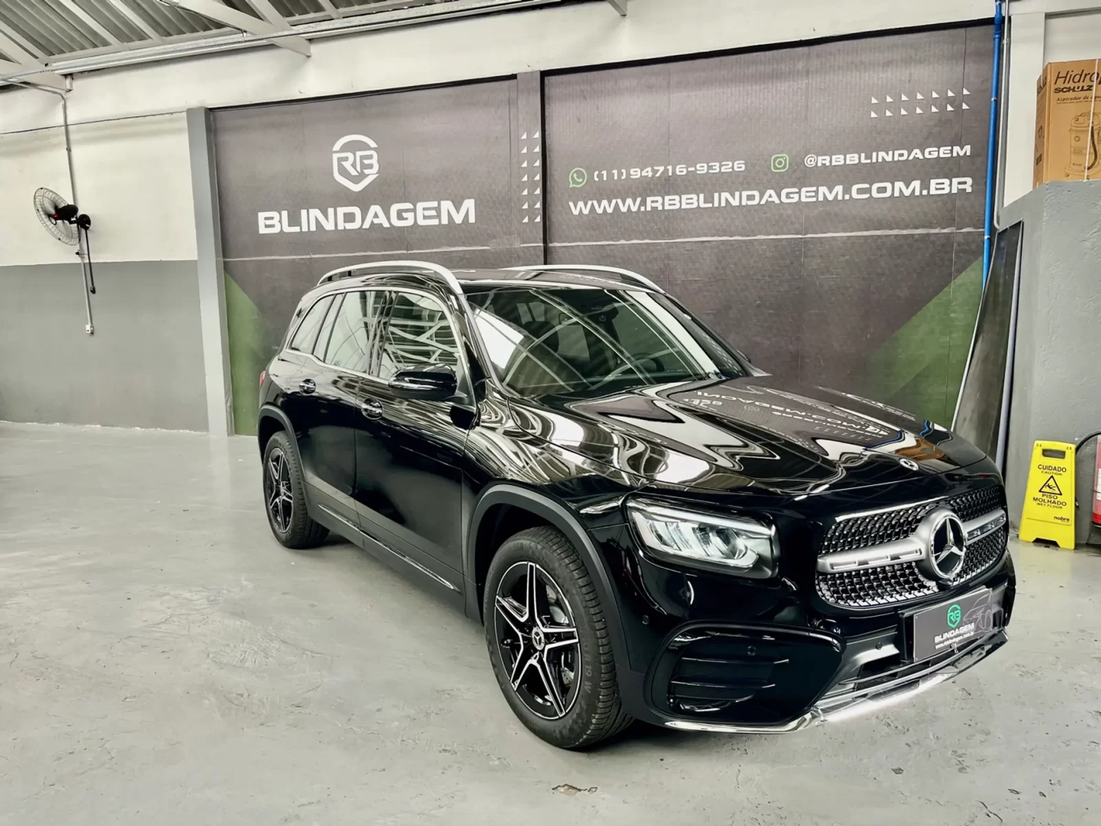 mercedesbenz-glb-220-2-0-mhev-amg-line-4matic-8gdct-wmimagem23531595063