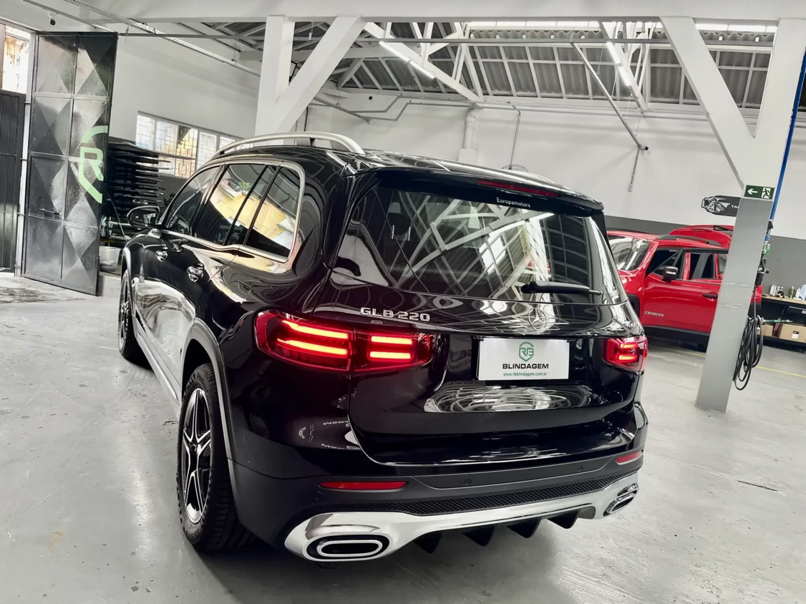 mercedesbenz-glb-220-2-0-mhev-amg-line-4matic-8gdct-wmimagem23531753340
