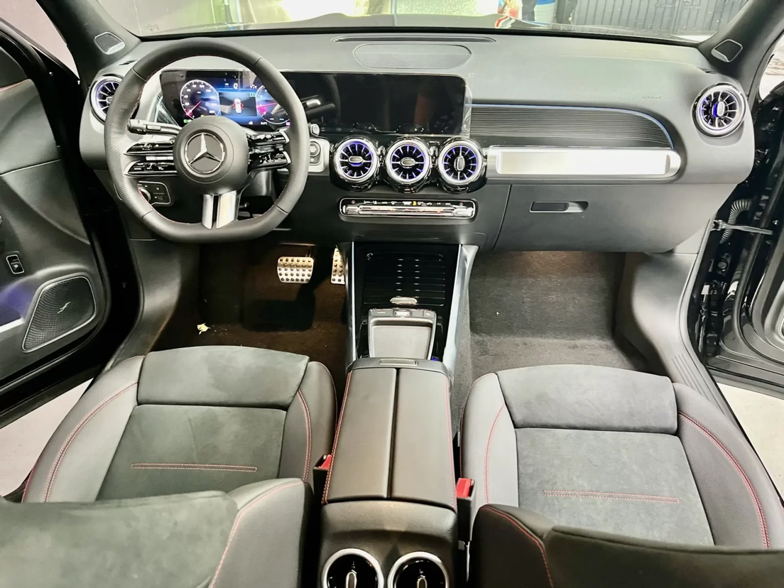 mercedesbenz-glb-220-2-0-mhev-amg-line-4matic-8gdct-wmimagem23531774221