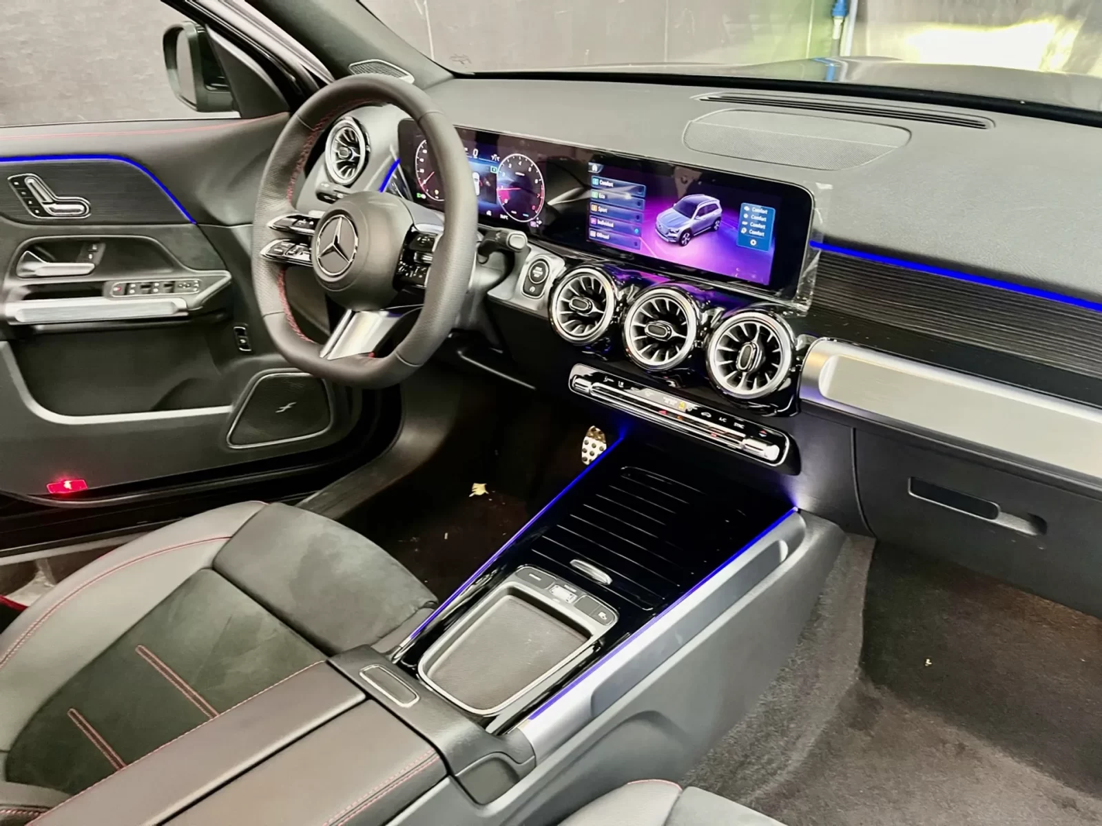 mercedesbenz-glb-220-2-0-mhev-amg-line-4matic-8gdct-wmimagem23531794012