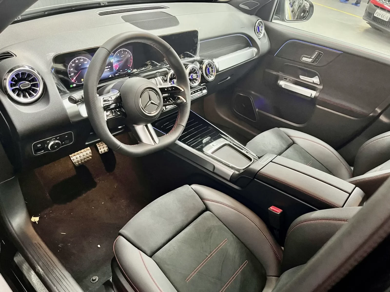 mercedesbenz-glb-220-2-0-mhev-amg-line-4matic-8gdct-wmimagem23531893541