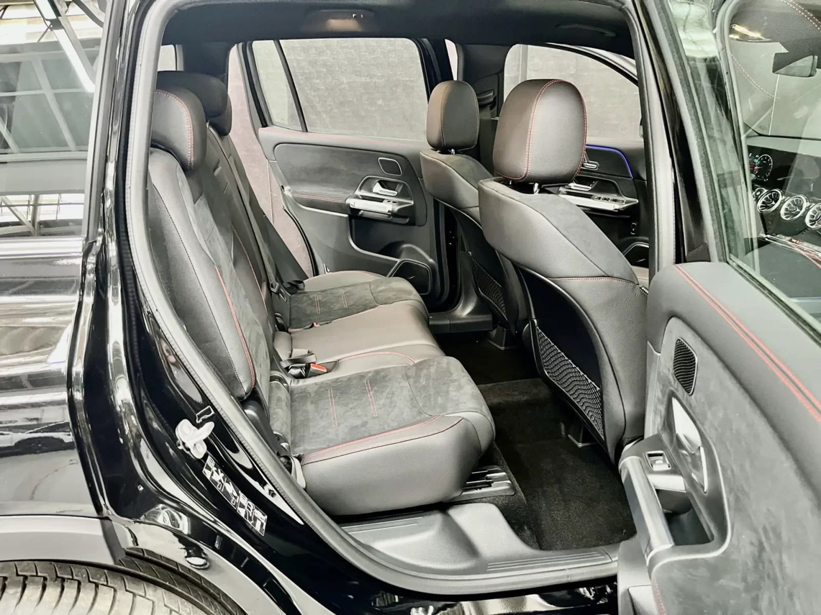 mercedesbenz-glb-220-2-0-mhev-amg-line-4matic-8gdct-wmimagem23531914629