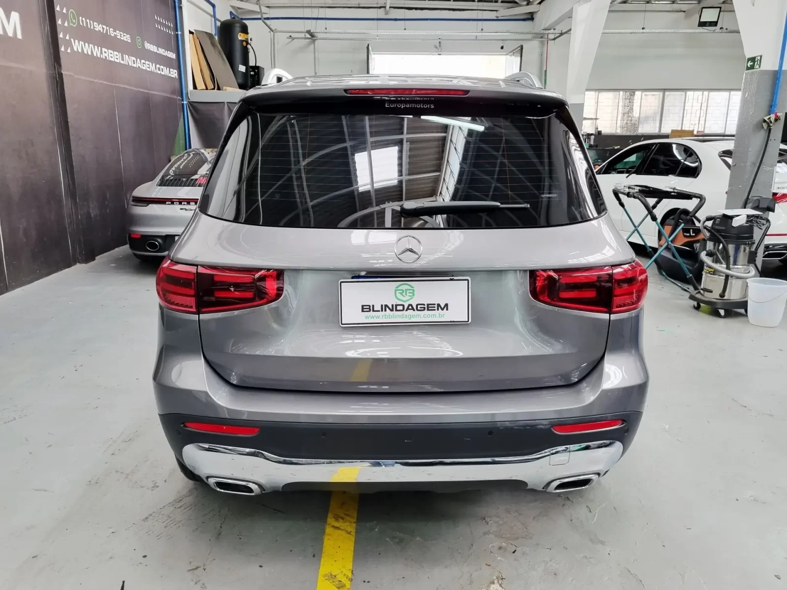 mercedesbenz-glb-220-2-0-mhev-progressive-4matic-8gdct-04