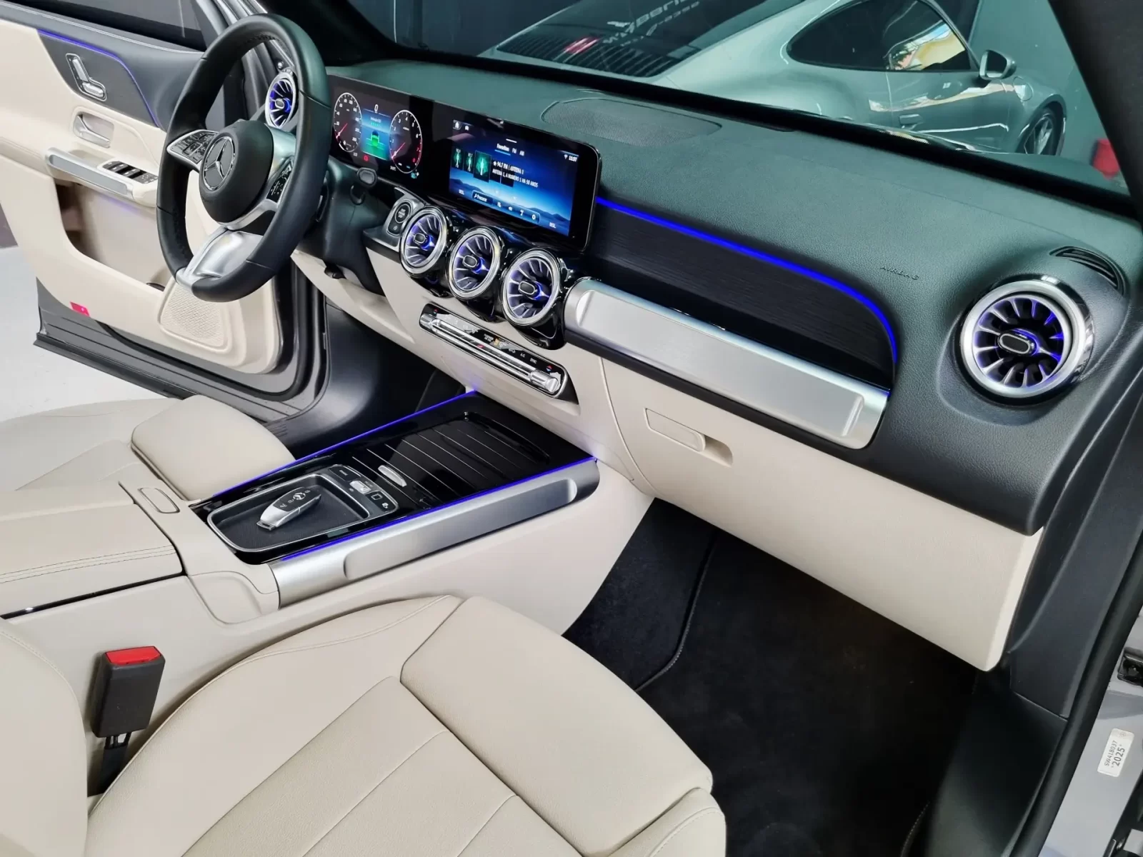 mercedesbenz-glb-220-2-0-mhev-progressive-4matic-8gdct-14